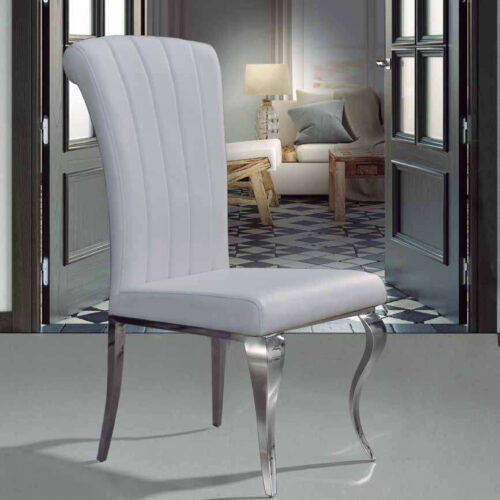 Silla con patas cromadas