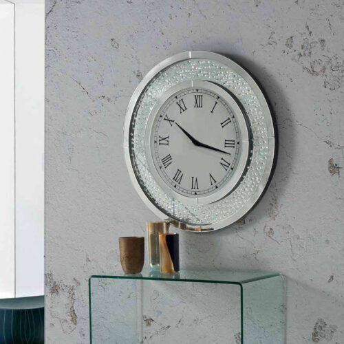 Reloj redondo con dos círculos de cristal y con incrustaciones de cristal